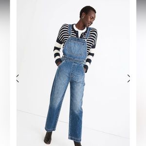 Madewell relaxed denim overalls in Irwell wash size M